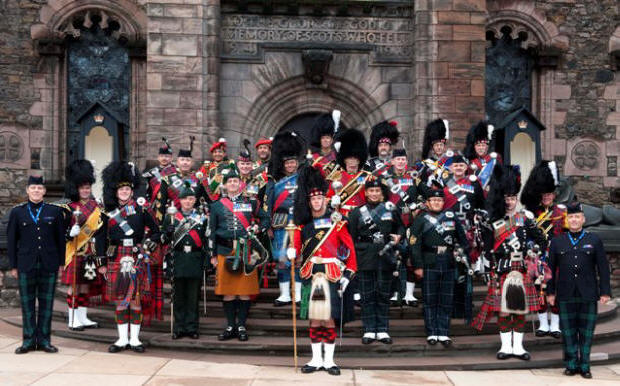 Jim with the Drum and Pipe Majors at Edinburgh Tattoo 2011